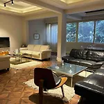 Charming Luxurious 2 Bedroom Apartment In Zamalek
