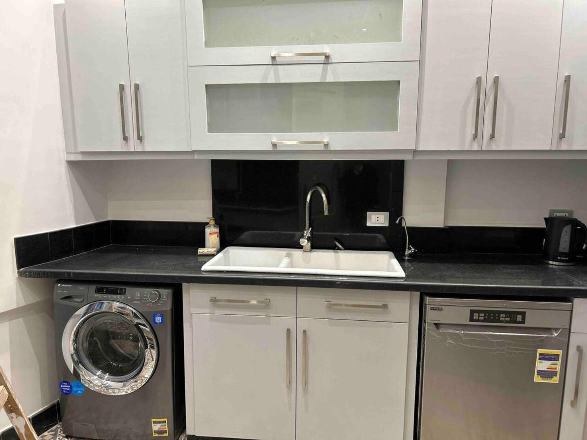 Charming Luxurious 2 Bedroom In Zamalek *