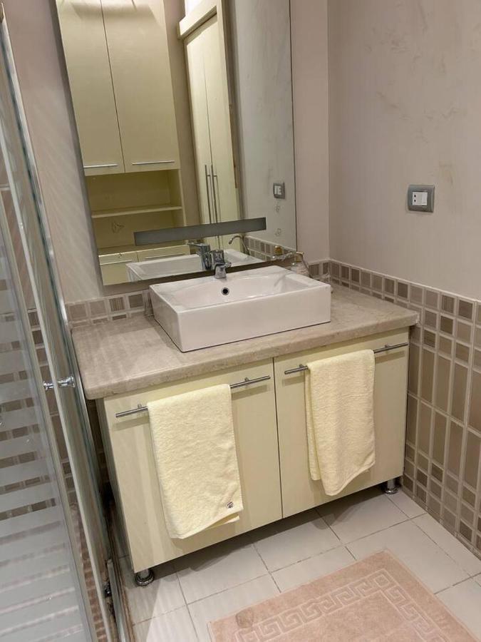 Charming Luxurious 2 Bedroom In Zamalek